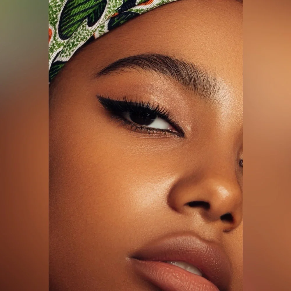 BISHA Essential Eye Designer Duo Set in Downtown Black & Uptown Brown